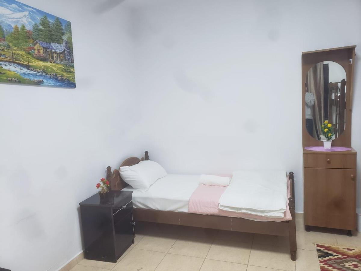 טיראנה Hostel Split Rock מראה חיצוני תמונה