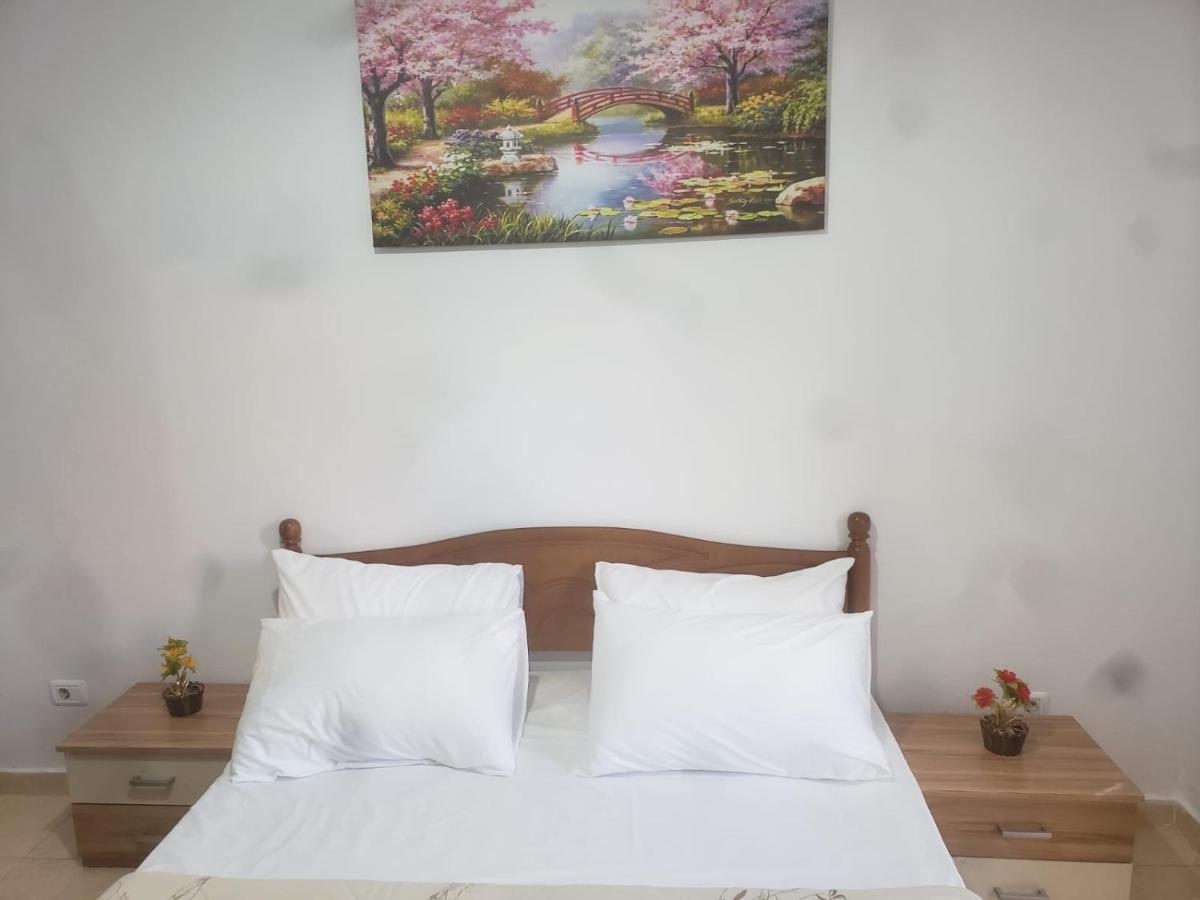 טיראנה Hostel Split Rock מראה חיצוני תמונה