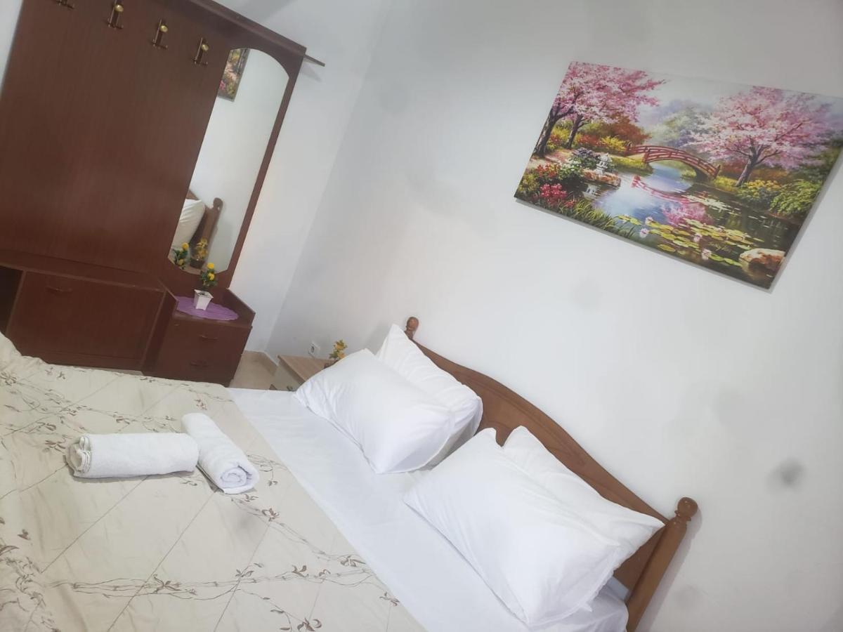טיראנה Hostel Split Rock מראה חיצוני תמונה