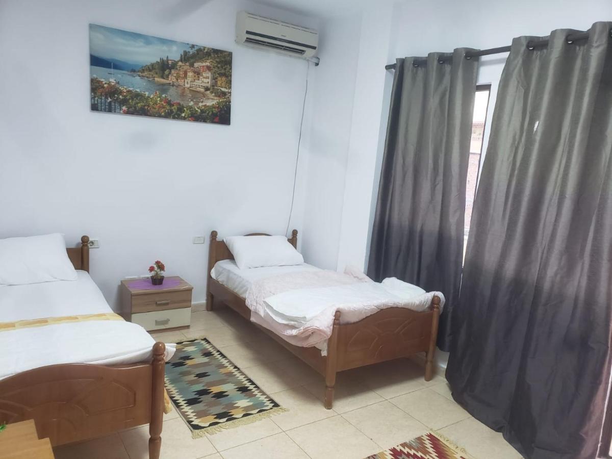 טיראנה Hostel Split Rock מראה חיצוני תמונה