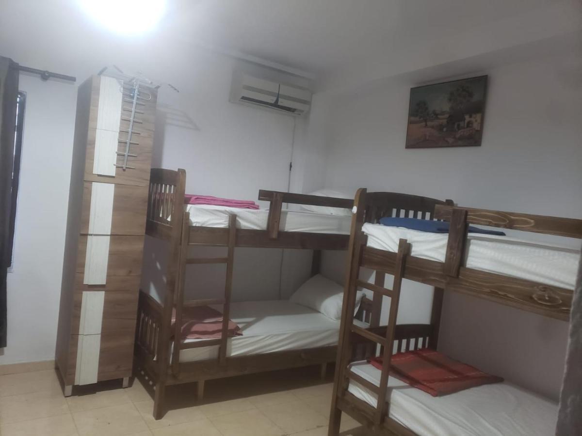 טיראנה Hostel Split Rock מראה חיצוני תמונה
